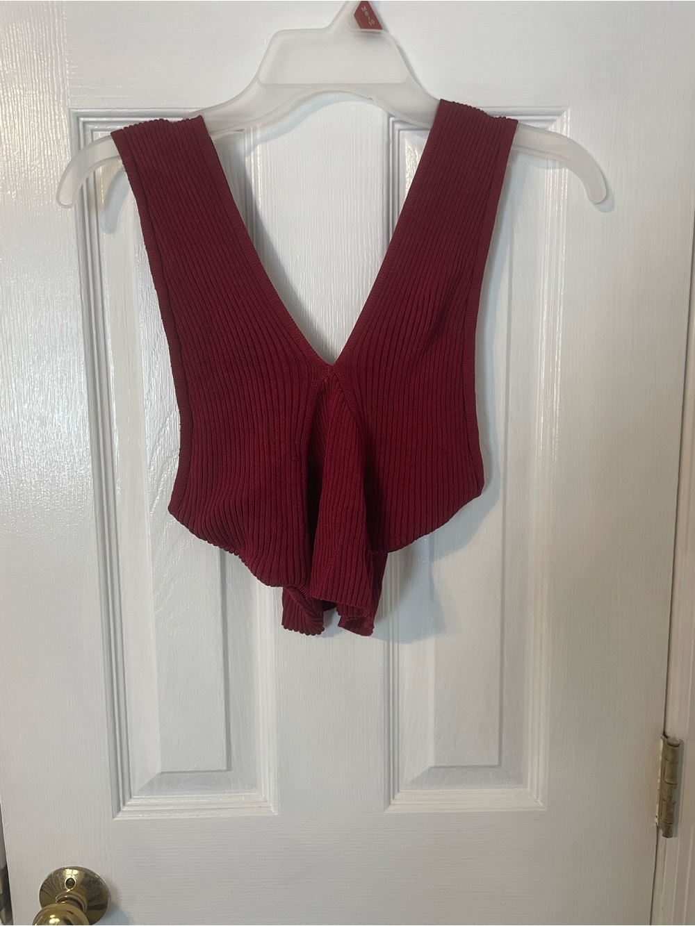 Day and Moon Ribbed V-Neck Crop Top in Burgundy Sz S
